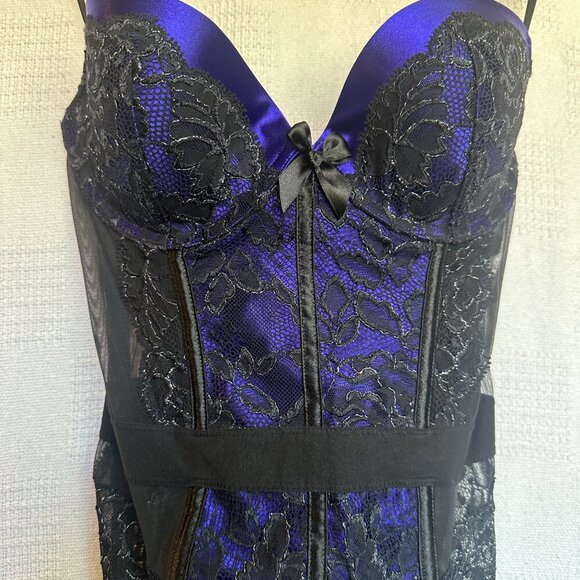 NWT VS Lace Up Black Satin Corset Lingerie - Picture 4 of 9